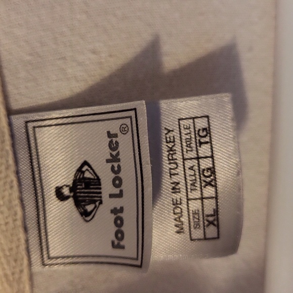 Long sleeve zip up jacket - Picture 2 of 4